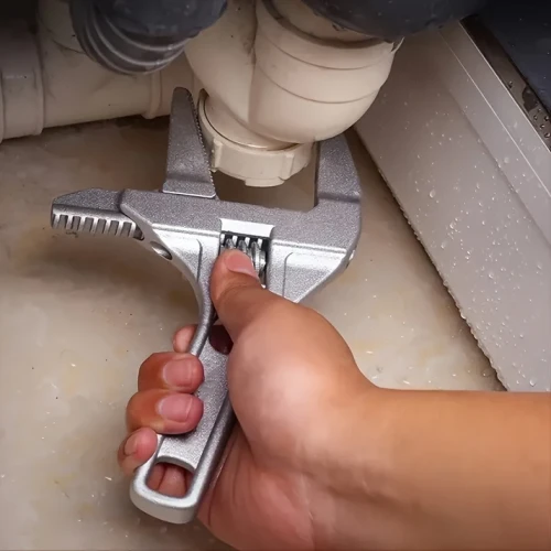 Adjustable Pipe Wrench | Plumbing Tool Pakistan - Image 2
